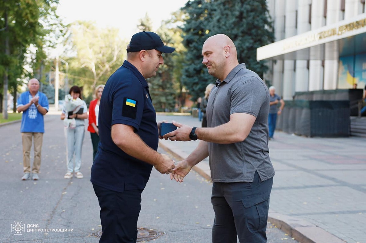 Начальник ДніпроОВА відзначив надзвичайників області (фото)