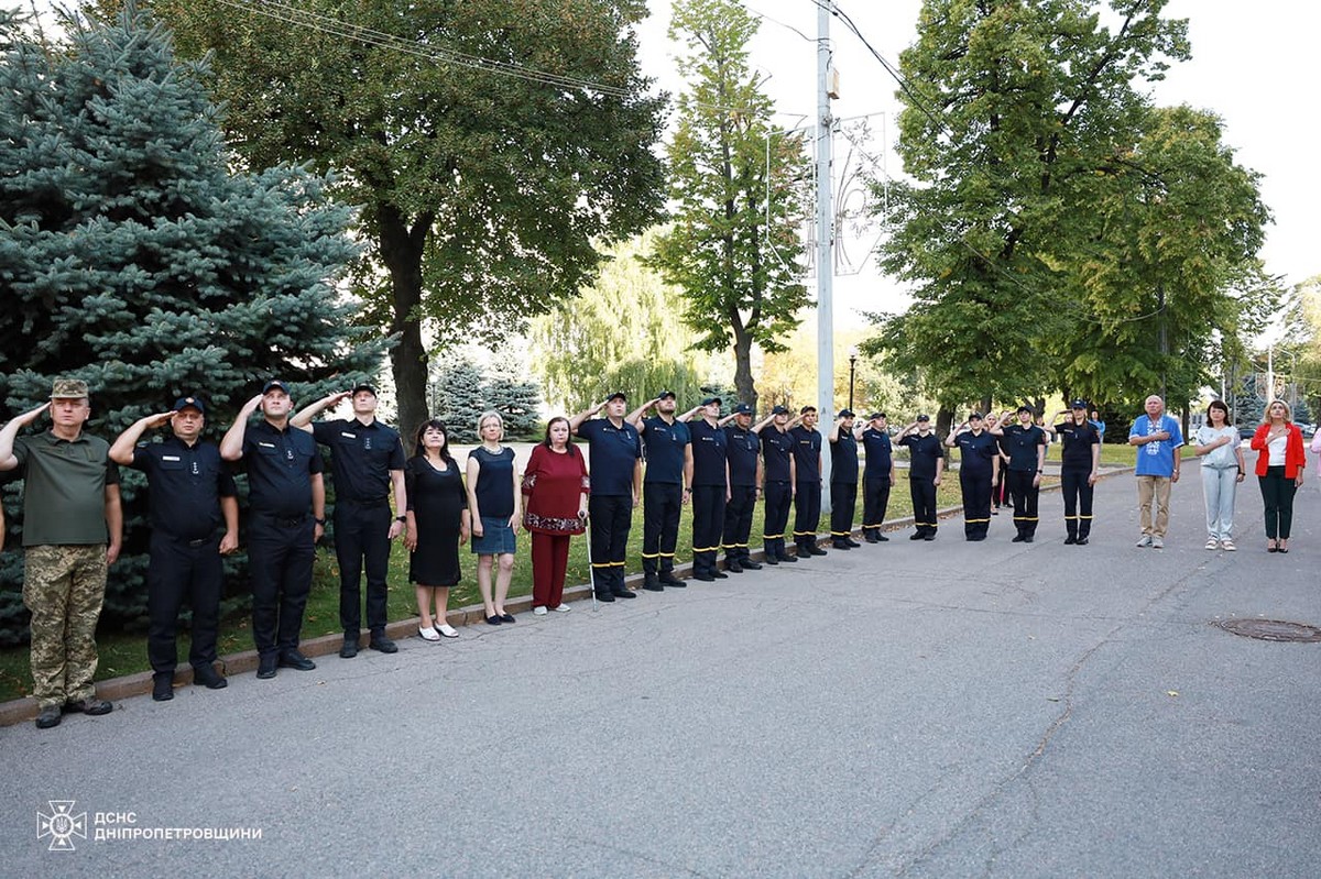 Начальник ДніпроОВА відзначив надзвичайників області (фото)