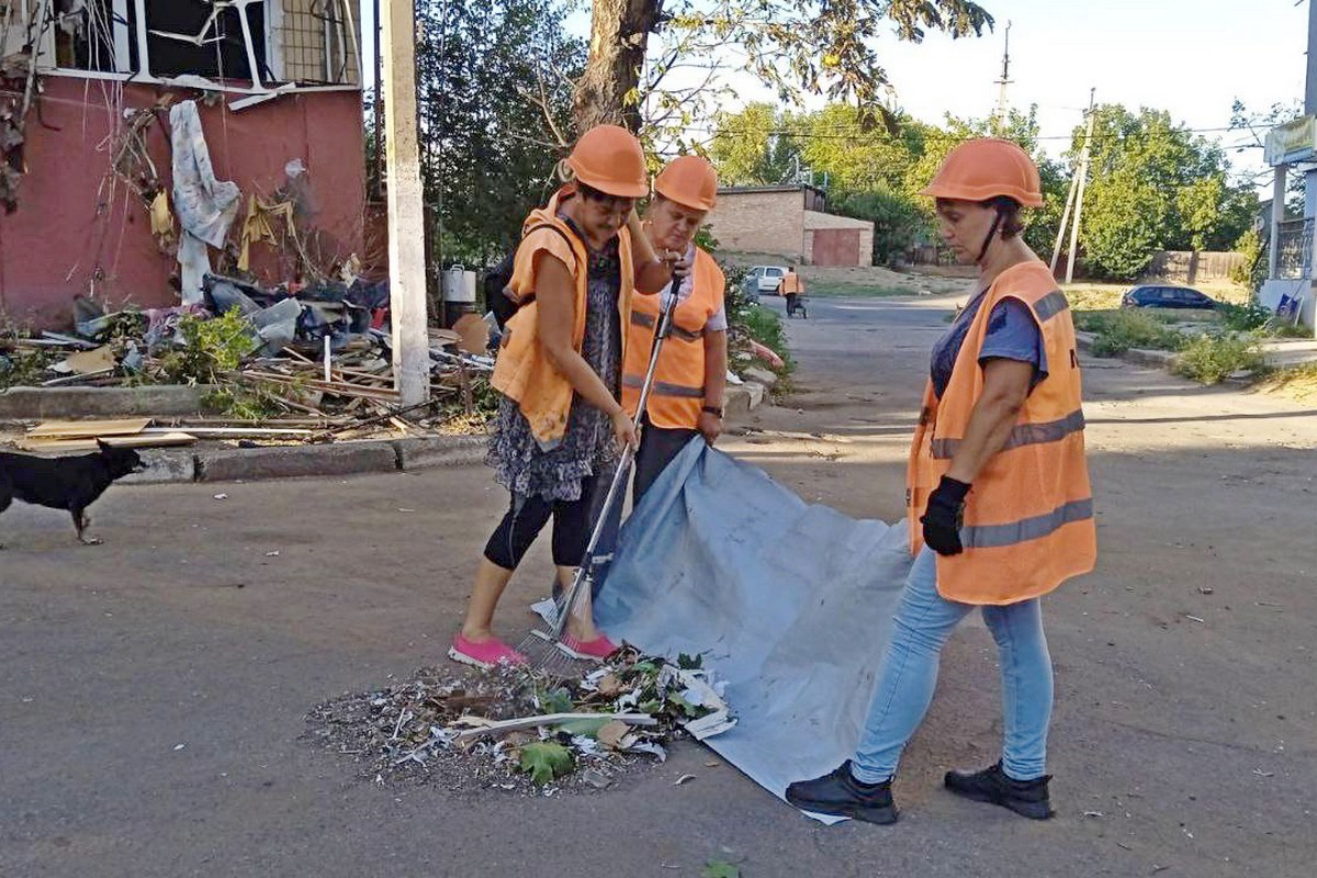  Терор Нікополя продовжується - ворог руйнує житло містян: фото