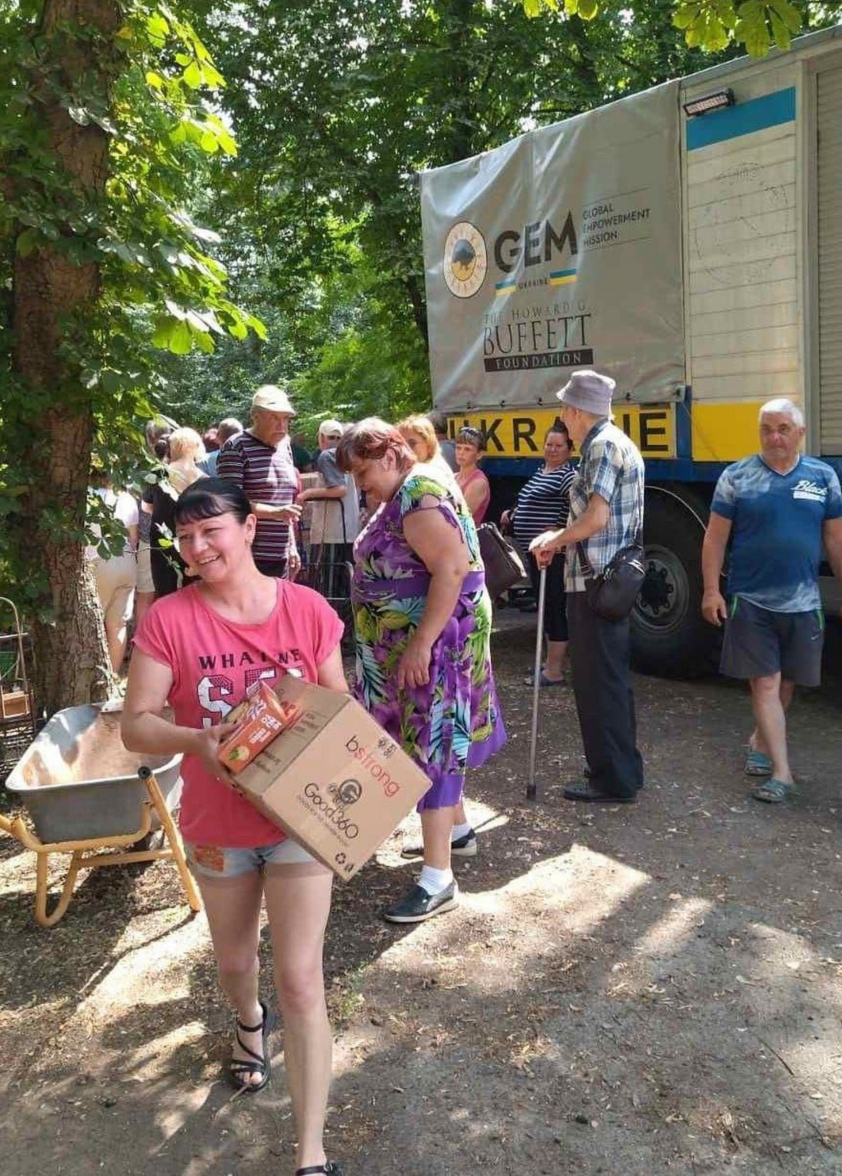  Яку гуманітарну допомогу мешканці Нікопольщини отримали на початку вересня (фото) 6