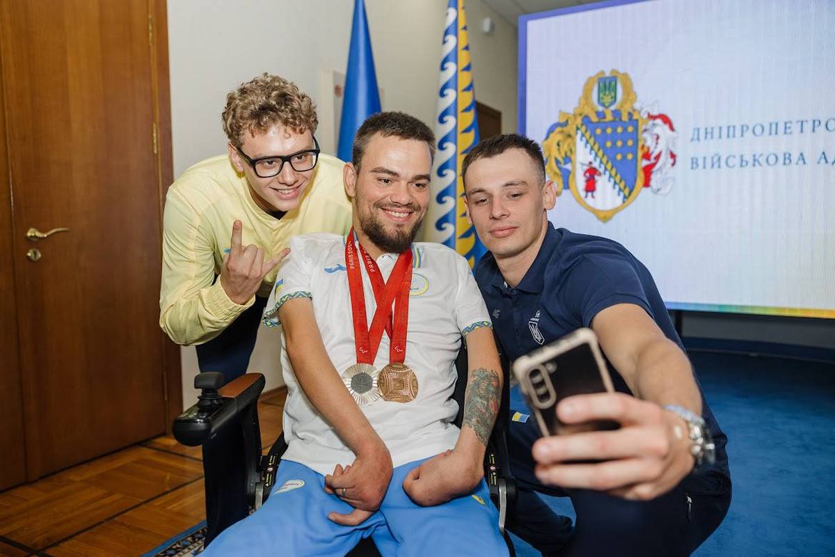 Начальник Дніпро ОВА зустрівся з чемпіонами 10