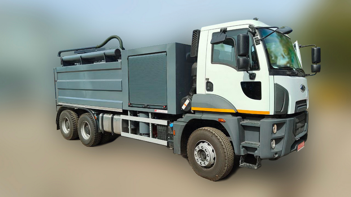 Нікополь отримав каналопромивну машину від партнерів з Нідерландів 1 Нікополь отримав каналопромивну машину від партнерів з Нідерландів