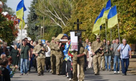 Покров провів в останню путь полеглого Захисника 4