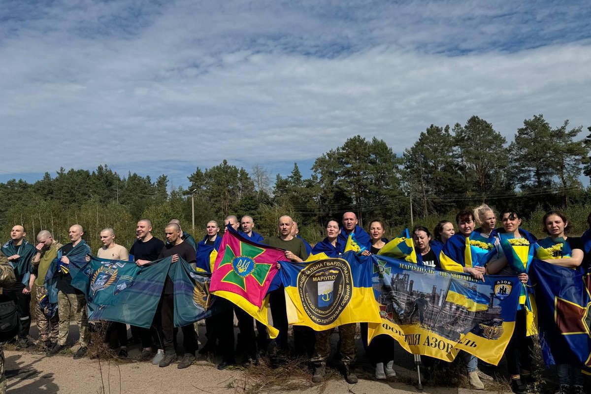 Нацгвардієць з Нікополя та двоє морських піхотинці з Кривого Рогу повернулися з російського полону – Лисак