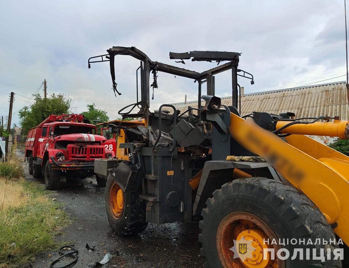 На Нікопольщині четверо постраждалих за добу і багато руйнувань: поліція показала фото