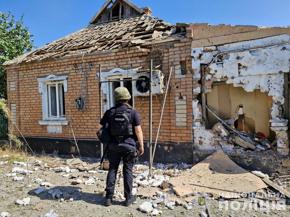 Наслідки обстрілів Нікополя і району