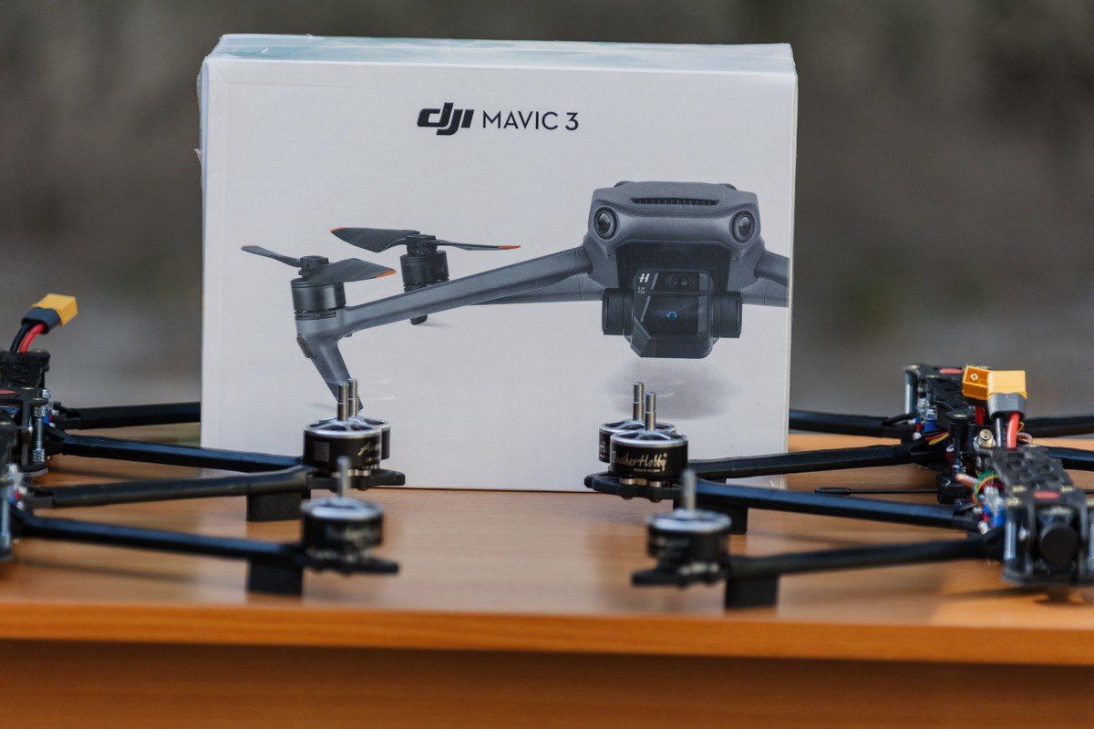 Дніпропетровщина передала Захисникам DJI Mavic і 45 ударних БпЛА