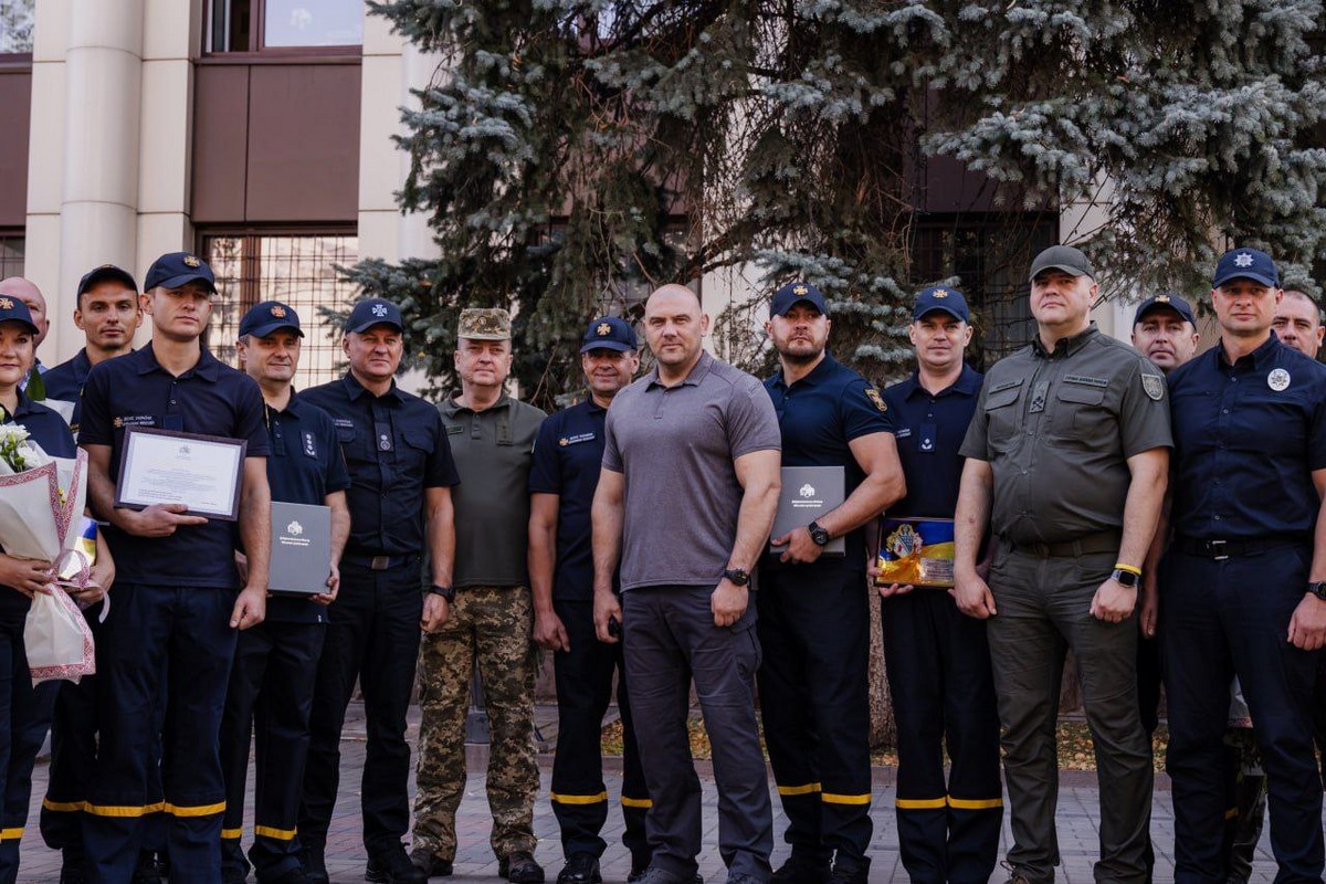 Начальник ДніпроОВА відзначив надзвичайників області (фото)