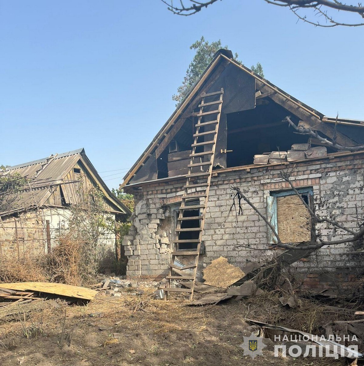 Ворог зруйнував житло мешканців Нікополя: фото