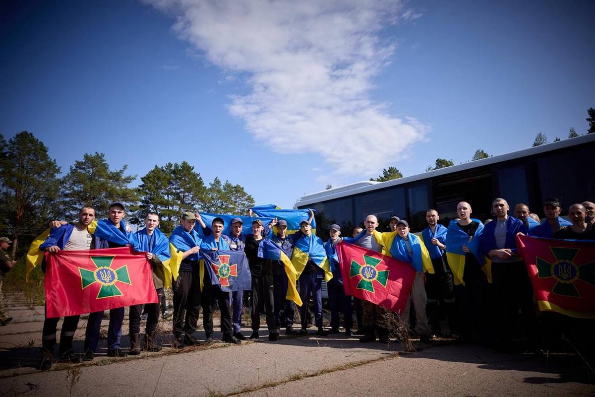 з російського полону повернулися двоє захисників з Нікополя і Марганця 2