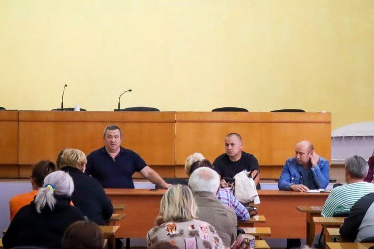 З 14 жовтня у Марганці зупиняється водопостачання: по місту встановлять ємності, мешканців закликають робити запаси 1 З 14 жовтня у Марганці зупиняється водопостачання: по місту встановлять ємності, мешканців закликають робити запаси