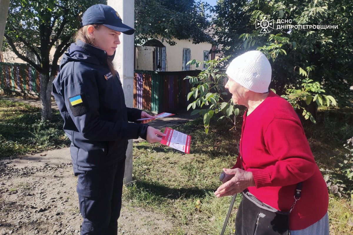 Двоє загиблих у вогні на Нікопольщині за два дні: з населення провели бесіди