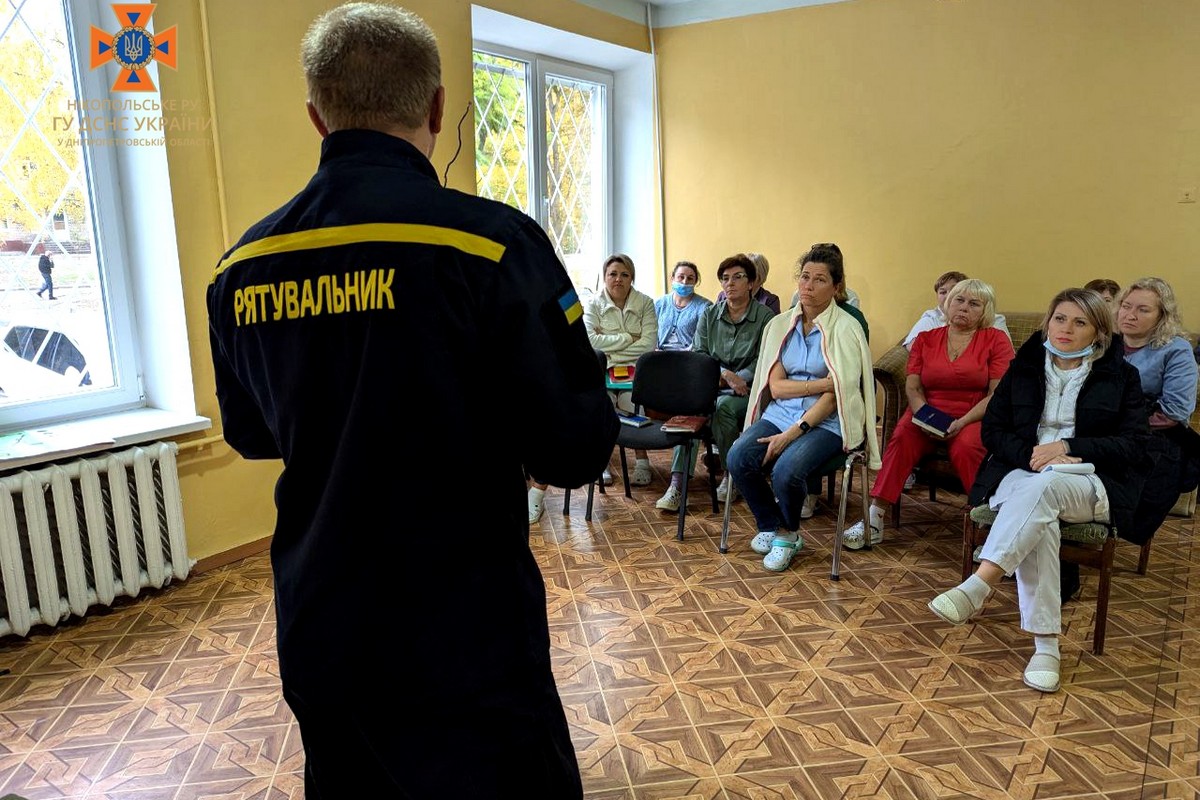  Медикам Покрова нагадали правила пожежної безпеки взимку (фото) 4