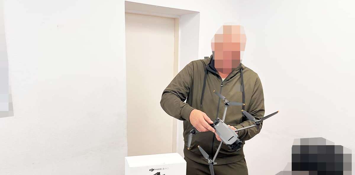 Нікополь передав військовим комплекс радіоприйому спеціального призначення та дрони 1 Нікополь передав військовим комплекс радіоприйому спеціального призначення та дрони