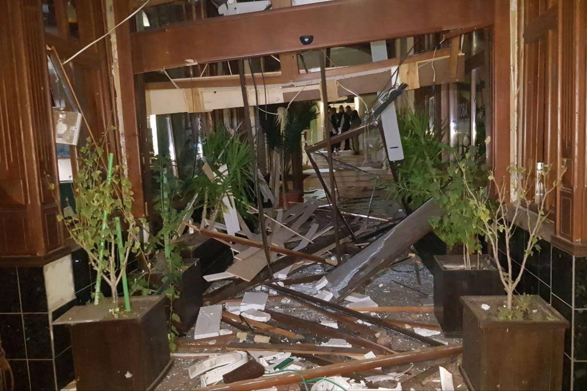 Обстріл Нікопольщини і ракетний удар по Кривому Рогу: як пройшла ніч 21 жовтня в області 1 Обстріл Нікопольщини і ракетний удар по Кривому Рогу 4