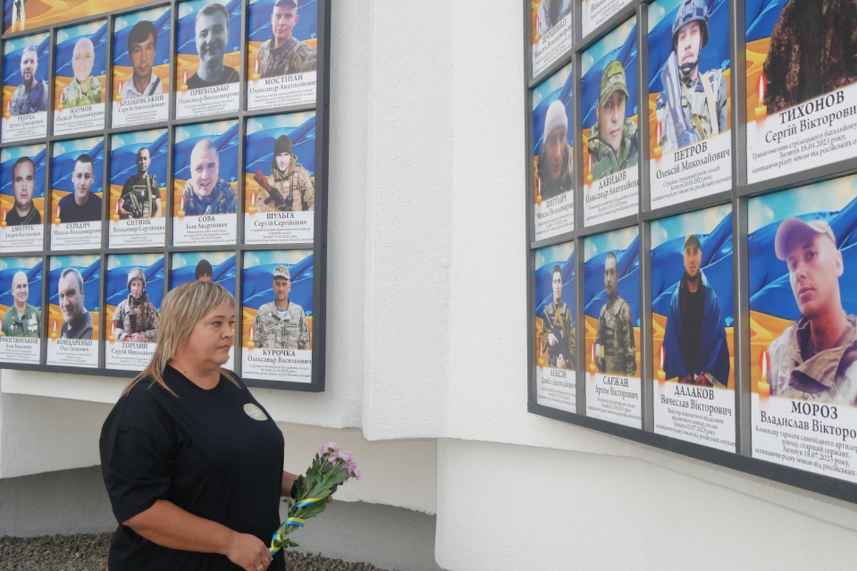 У Покрові День міста сьогодні: в день свого 68-річчя Покров вшановує полеглих Героїв