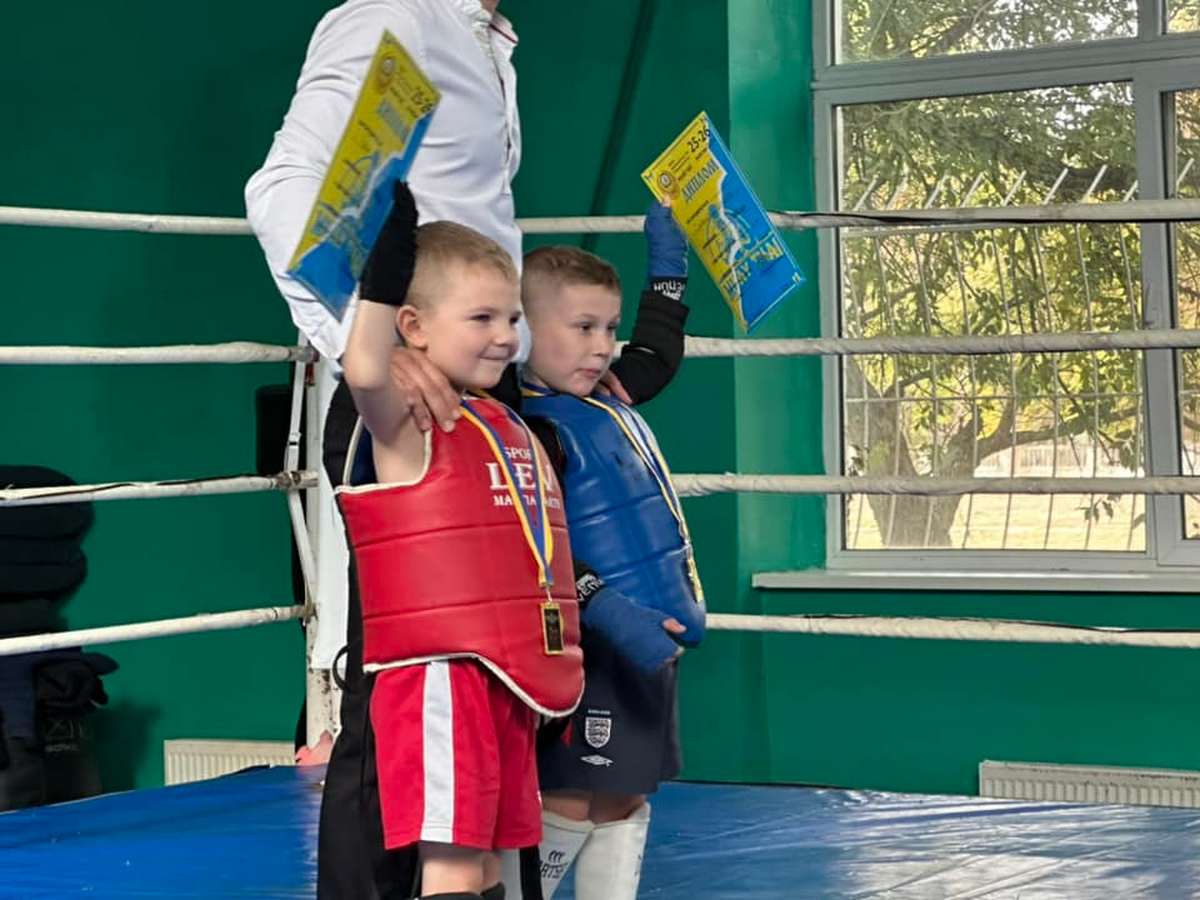 Тайбоксери з Покрова здобули перше місце на Кубку області 6