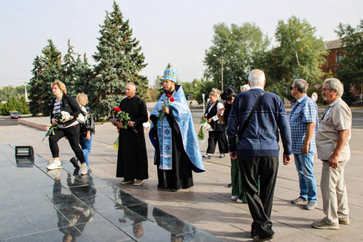 У Нікополі вшанували пам'ять полеглих Героїв (фото) 4