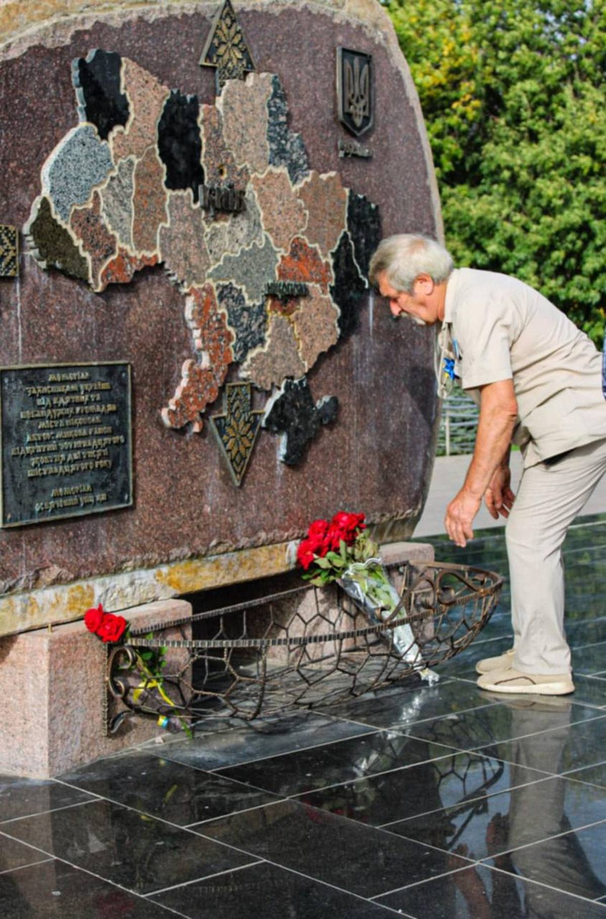 У Нікополі вшанували пам'ять полеглих Героїв (фото) 7