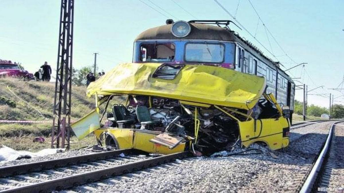 Загинуло 45 осіб: на Нікопольщині 14 років тому сталася найбільша автокатастрофа в Україні 1 на Нікопольщині 14 років тому сталася найбільша автокатастрофа в Україні