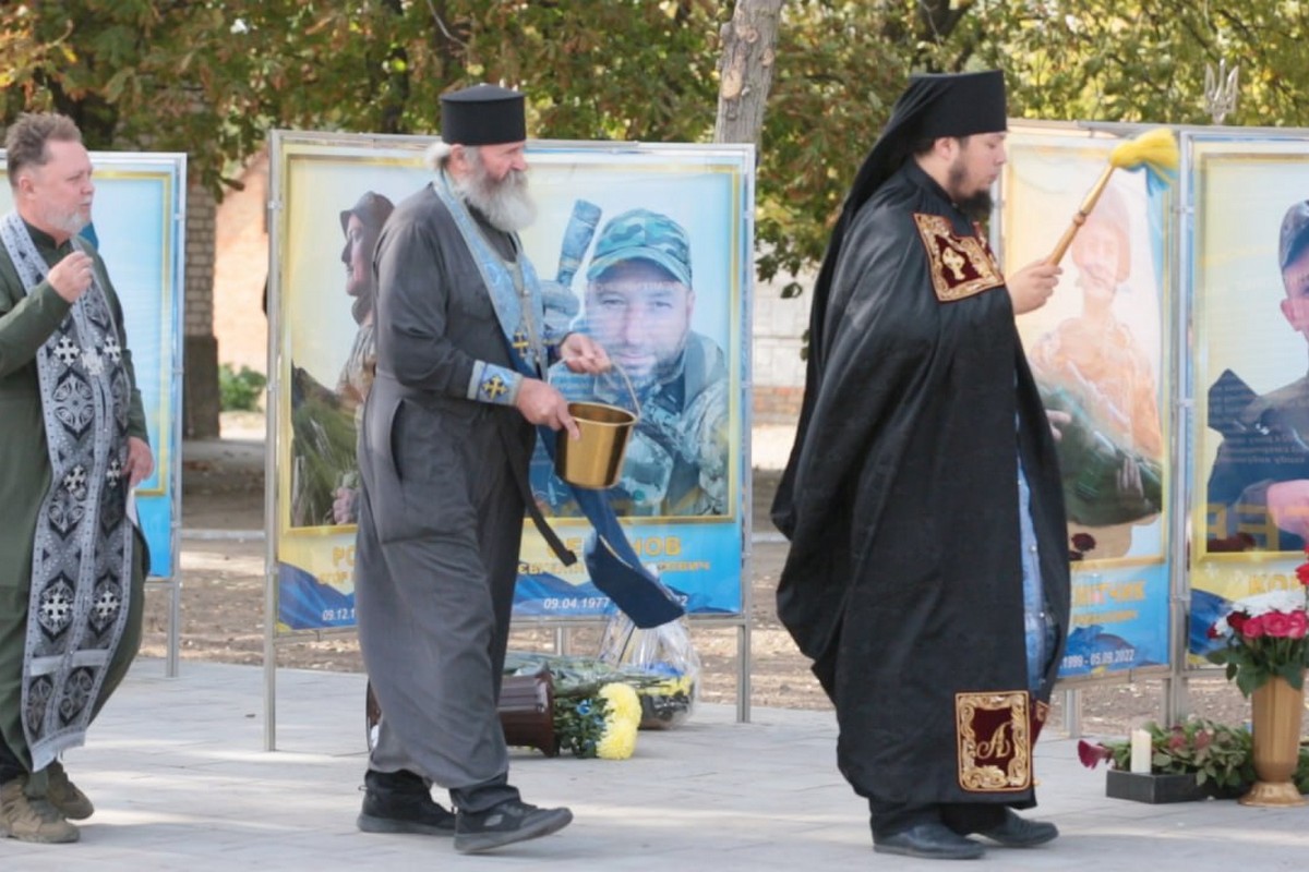 На Нікопольщині відкрили Алею пам’яті та слави загиблих захисників (фото)