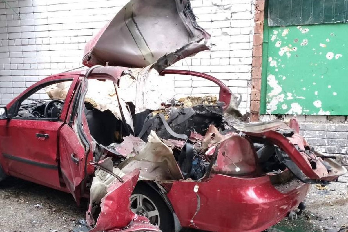 Ворог атакував Нікополь дронами 13 жовтня: понівечено автівки 1 Ворог атакував Нікополь дронами 13 жовтня: понівечено автівки