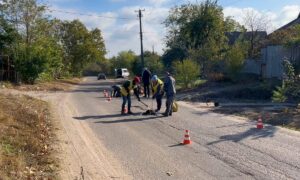 У Червоногригорівській громаді ремонтують дороги холодним асфальтом