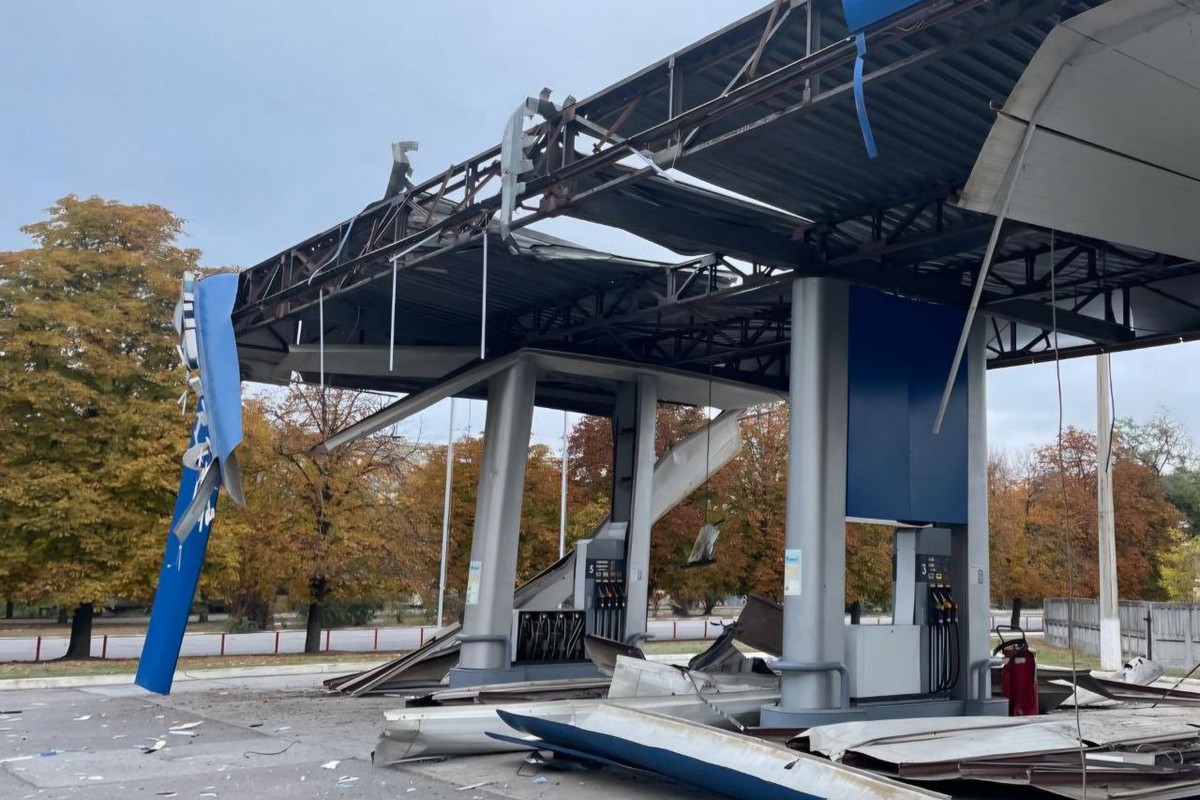 Понівечено АЗС, птахоферму, адмінбудівлю: ворог 26 разів атакував Нікопольщину 1 Понівечено АЗС, птахоферму, адмінбудівлю: ворог 26 разів атакував Нікопольщину