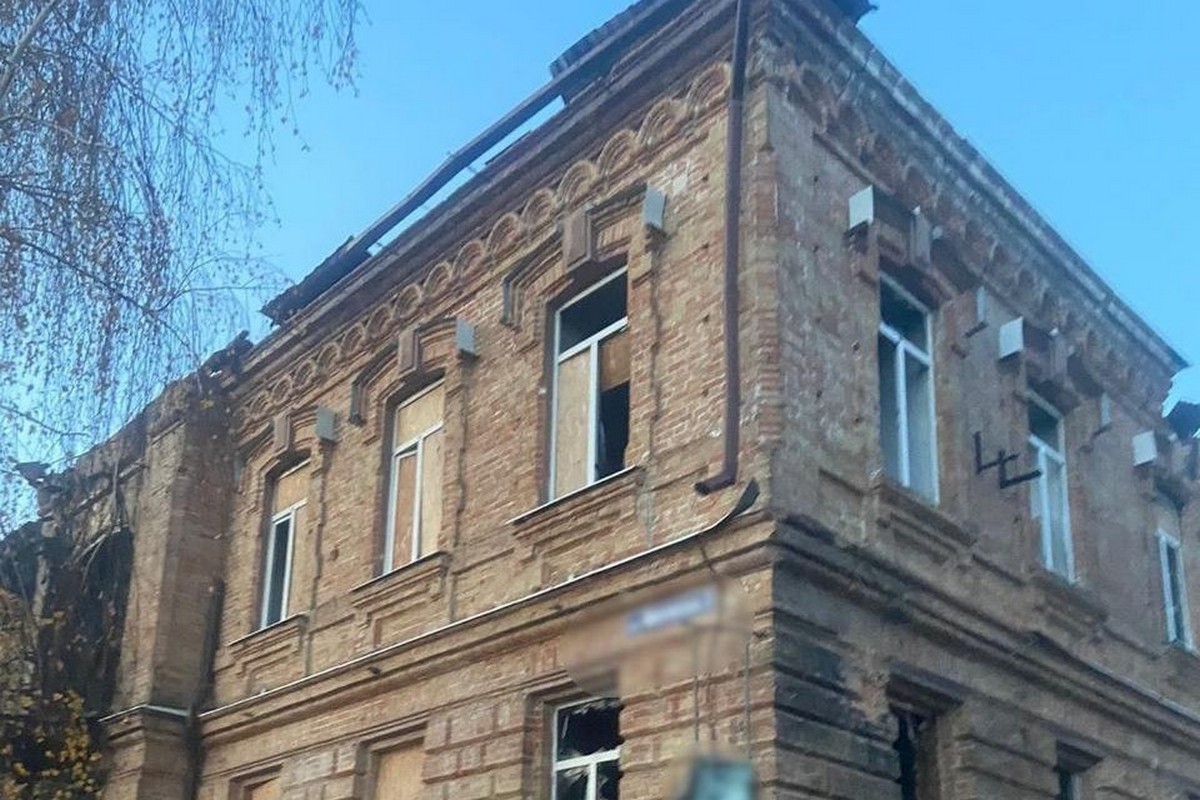 Нікополь і район під прицільним вогнем: поліція розповіла про наслідки (фото) 1 Нікополь і район під прицільним вогнем: поліція розповіла про наслідки (фото)