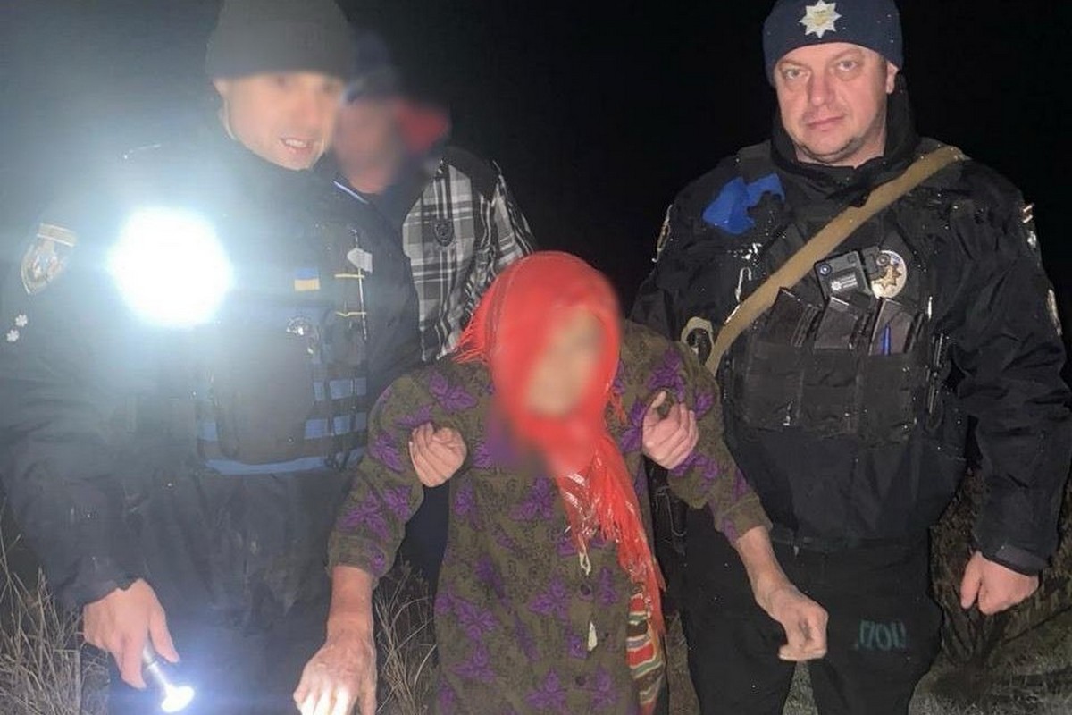 Налякана й знесилена бабуся заблукала: на Нікопольщині 4 години шукали 82-річну жінку 1 Налякана й знесилена бабуся заблукала: на Нікопольщині 4 години шукали 82-річну жінку