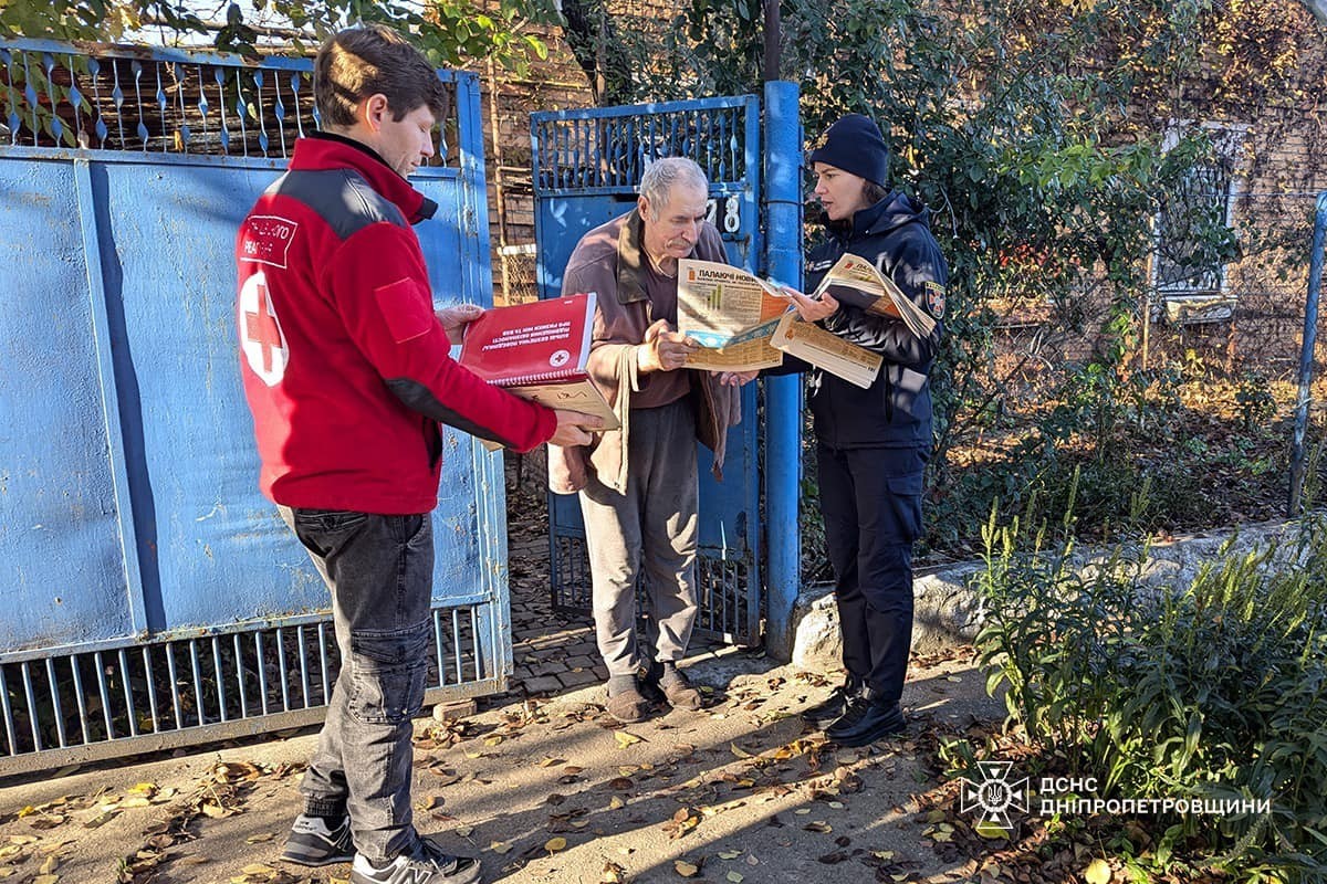 У Нікополі провели бесіди з мешканцями приватного сектору: фото