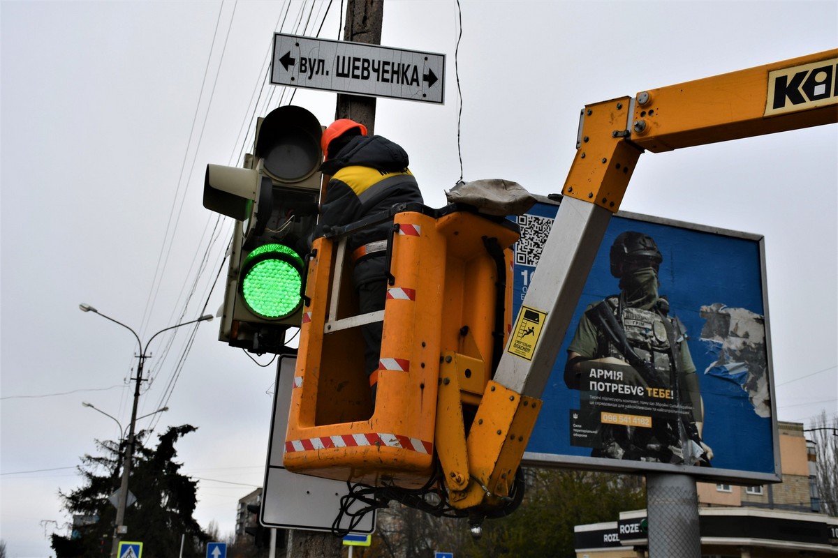 Де встановлюють у Нікополі укриття-габіони і чим ще займаються комунальники на цьому тижні