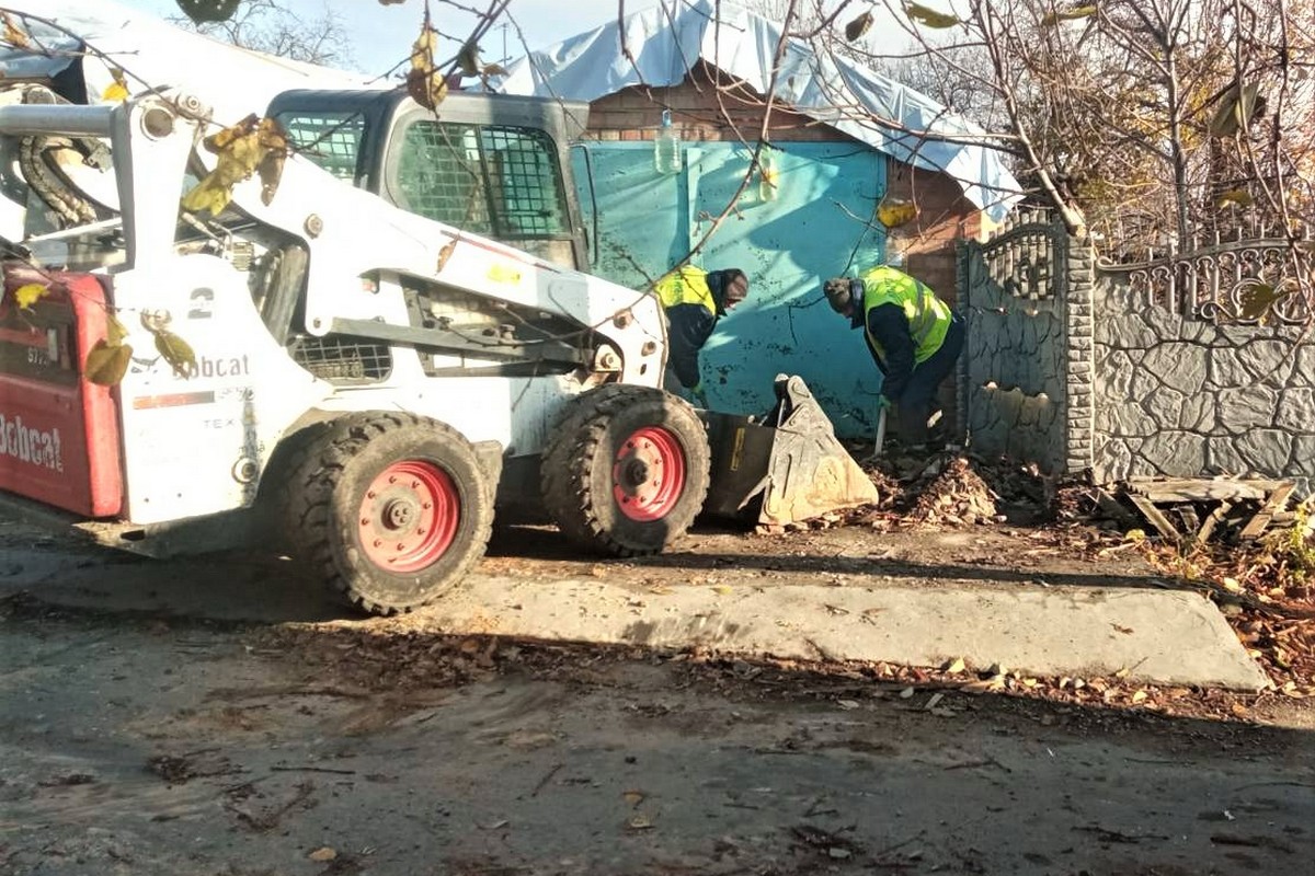 У Нікополі відновлюють понівечене ворогом житло: фото