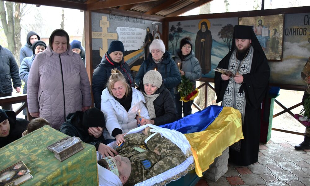 Був феросплавником, а в ЗСУ майором: у Нікополі сьогодні провели в останню путь померлого Захисника