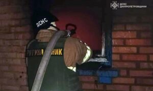 Під час пожежі на Нікопольщині чоловік отримав опіки