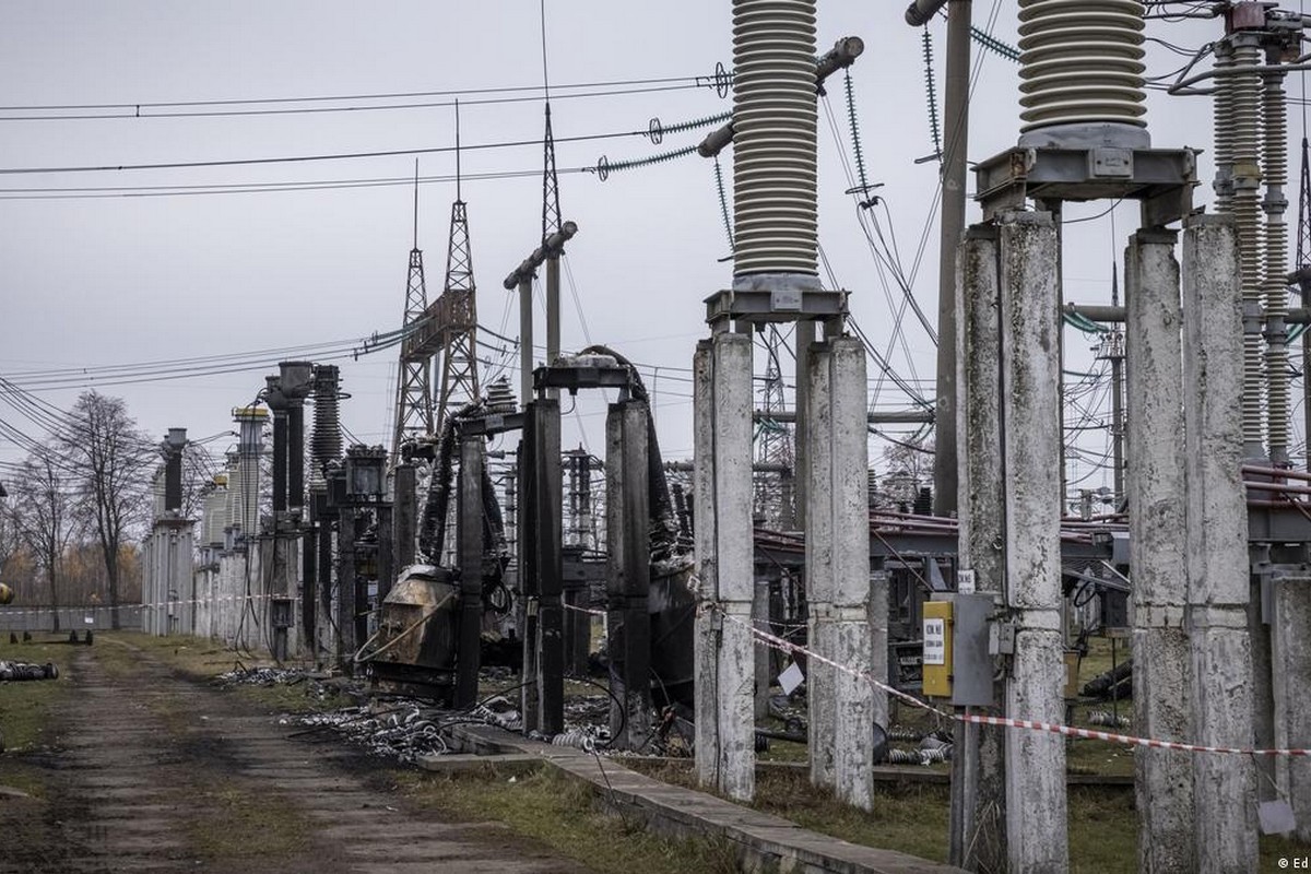 90 тисяч жителів Нікопольщини сьогодні залишилися без світла через ворожий обстріл