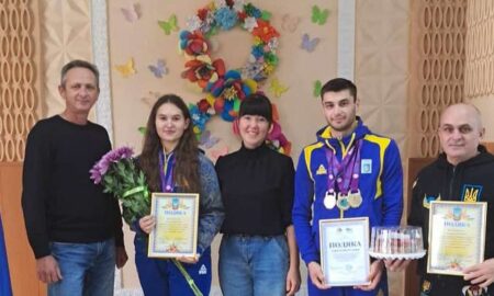  На Нікопольщині пройшла зустріч з Чемпіонами світу з гирьового спорту