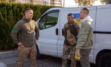 Нікопольська РВА передала авто військовому на Донецький напрямок