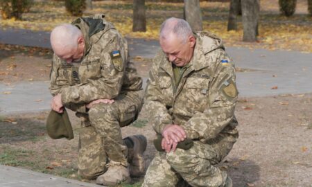 Над бульваром линула «Плине кача»: у Покрові сьогодні прощалися з 27-річним командиром