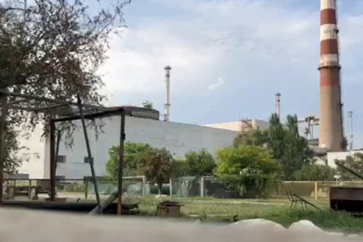 Окупанти цілеспрямовано б’ють по території ЗАЕС (відео) 1 Окупанти цілеспрямовано б’ють по території ЗАЕС (відео)