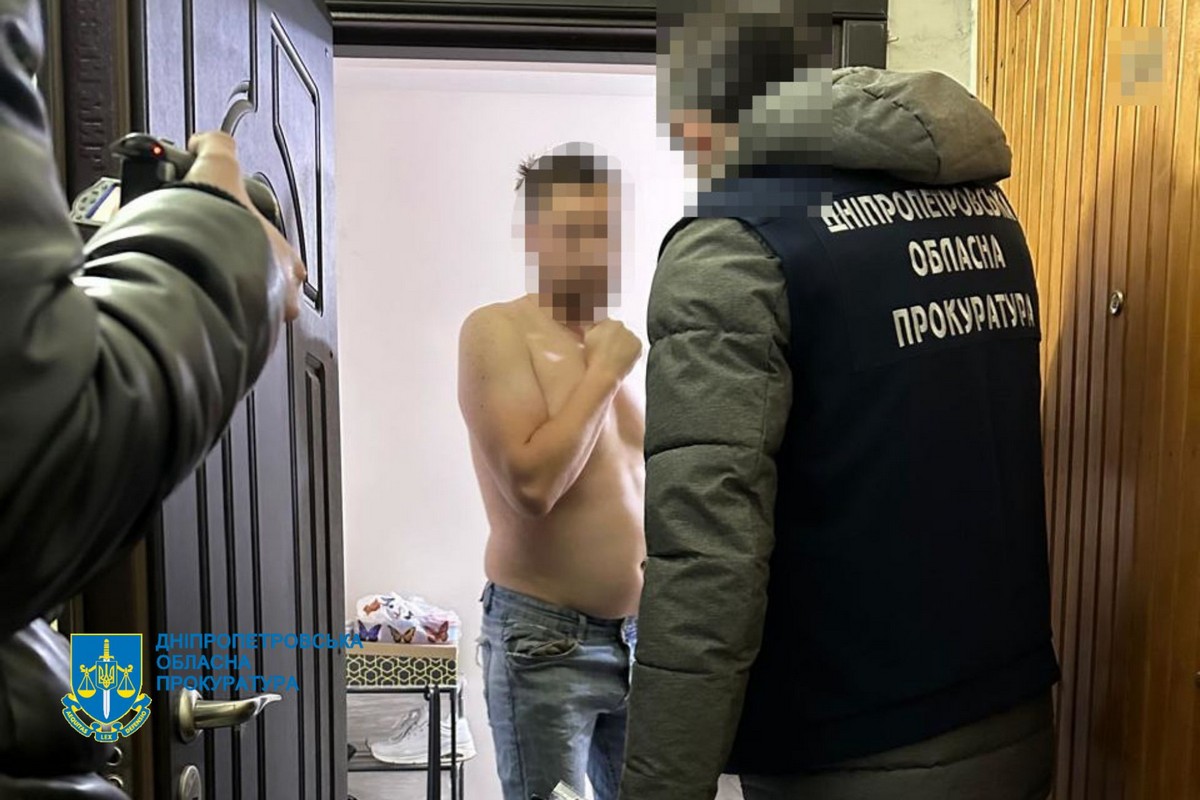 Посадовці міськради Дніпра і підрядники заволоділи 5,3 млн грн на облаштуванні дитячих і спортмайданчиків