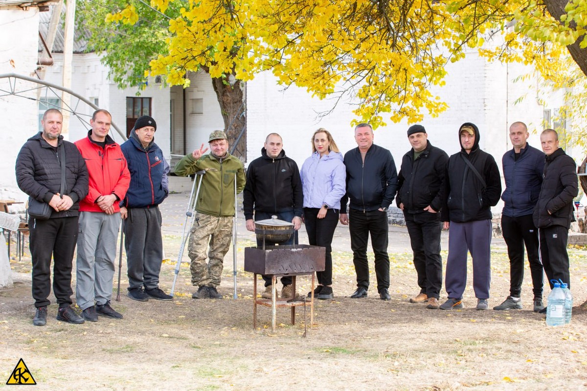 Знайомилися й ділилися спогадами: у Червоногригорівській громаді відбулася зустріч з Героями