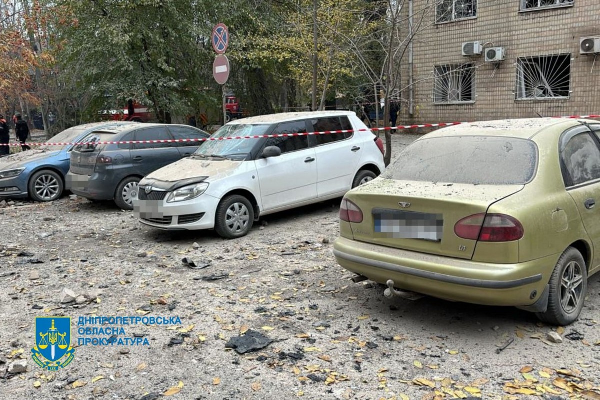 Ракетний удар по Кривому Рогу: показали моторошні фото, розпочато розслідування