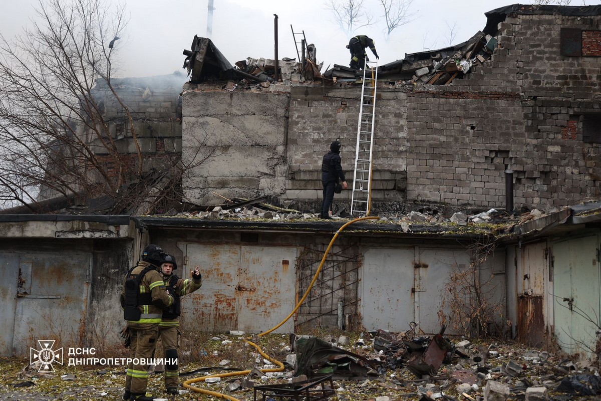 У ДСНС показали наслідки ракетного удару по Дніпру 21 листопада (фото)