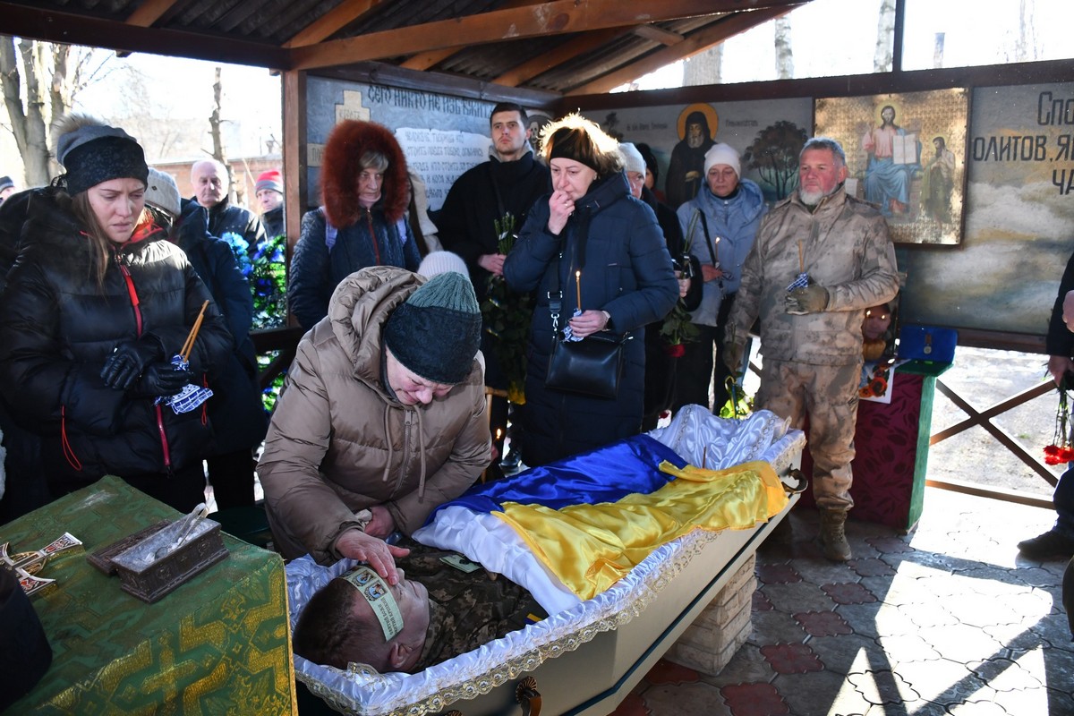 14 грудня Нікополь провів останню путь хороброго Захисника (фото) 2