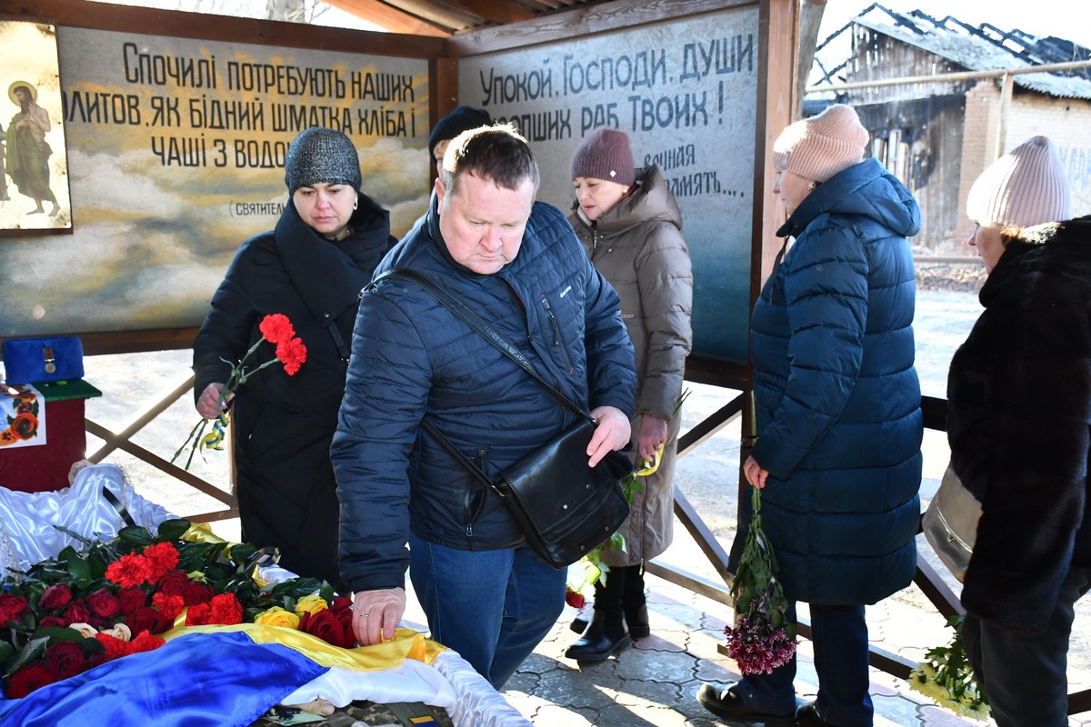 14 грудня Нікополь провів останню путь хороброго Захисника (фото) 7