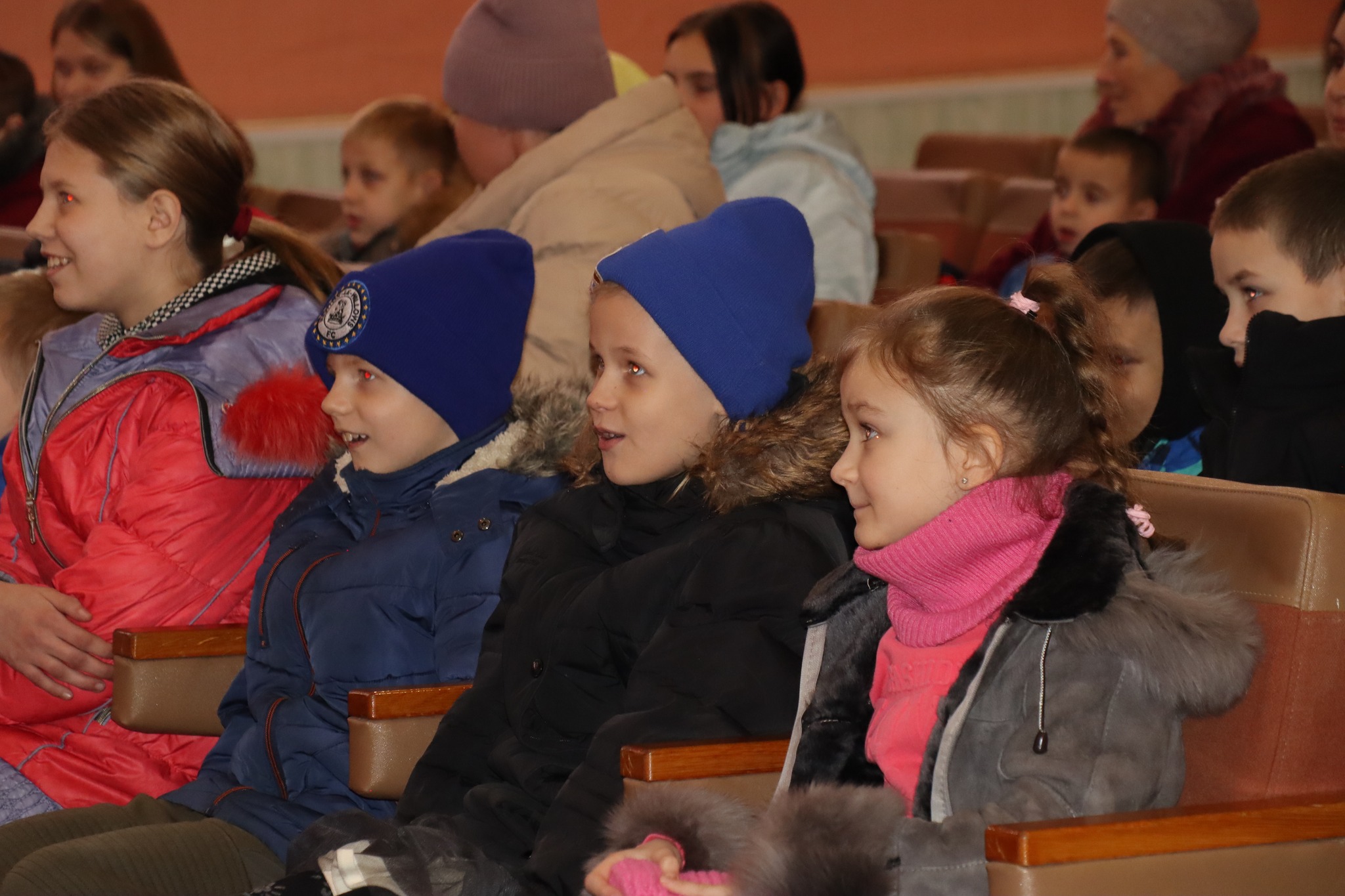 Як у Покрові привітали з Днем святого Миколая дітей пільгових категорій (фото) 1 Як у Покрові привітали з Днем святого Миколая дітей пільгових категорій (фото) 13