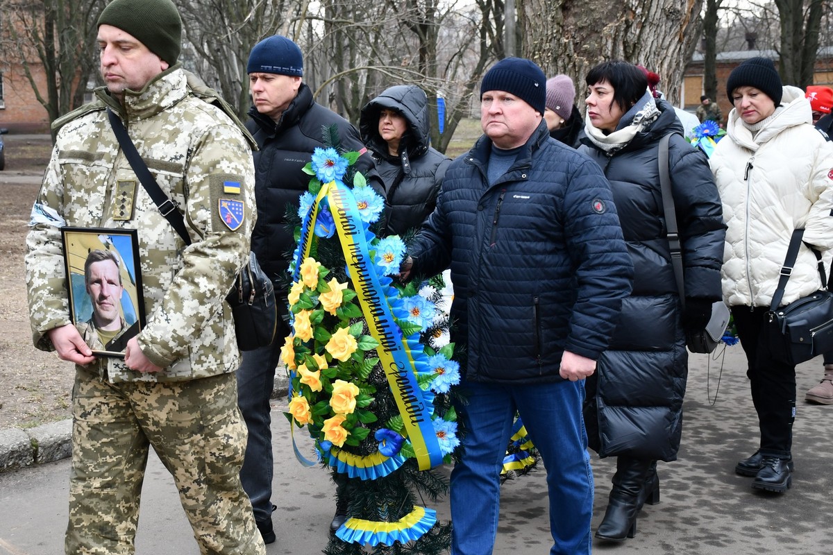 Нікополь провів 10