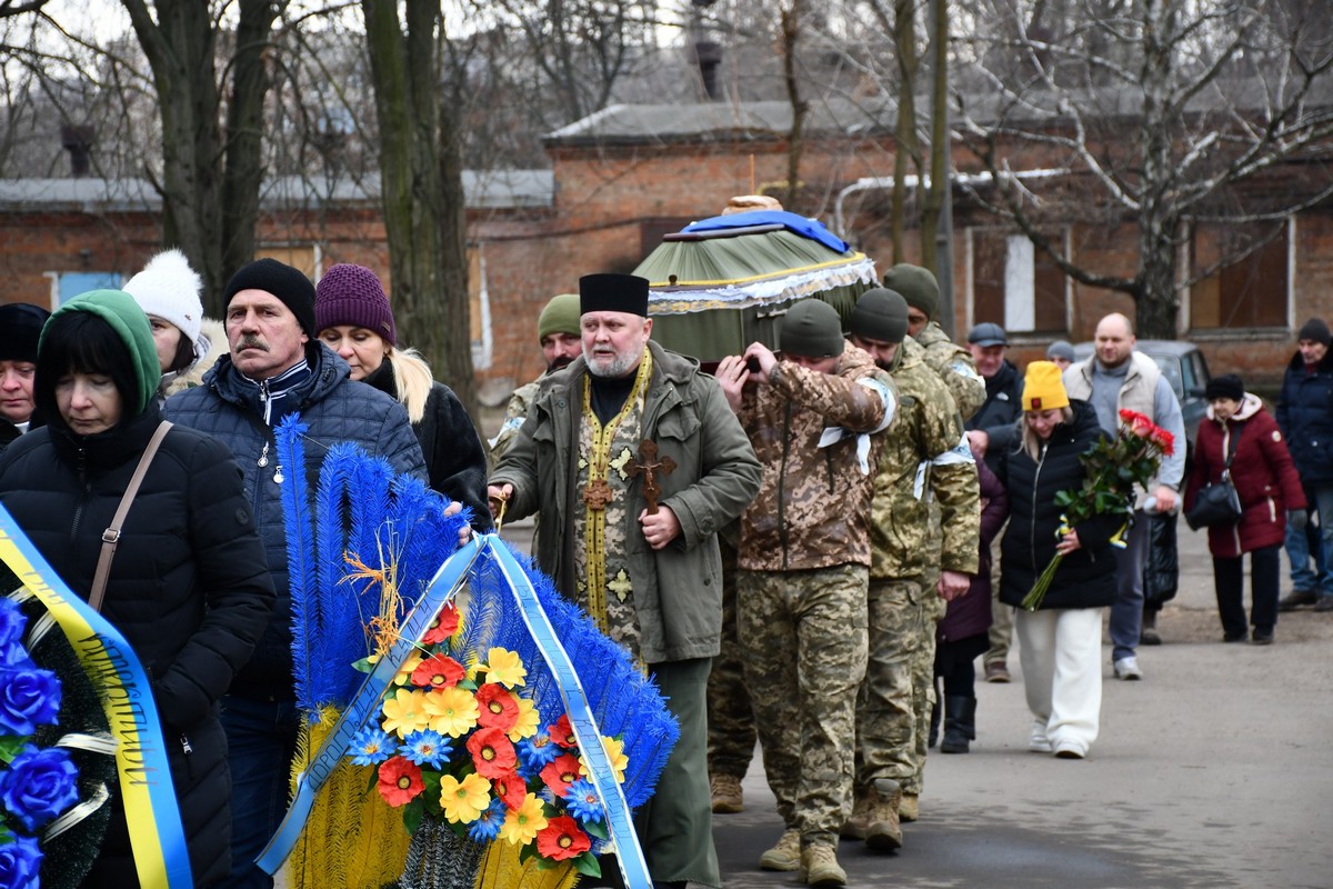 Нікополь провів 11