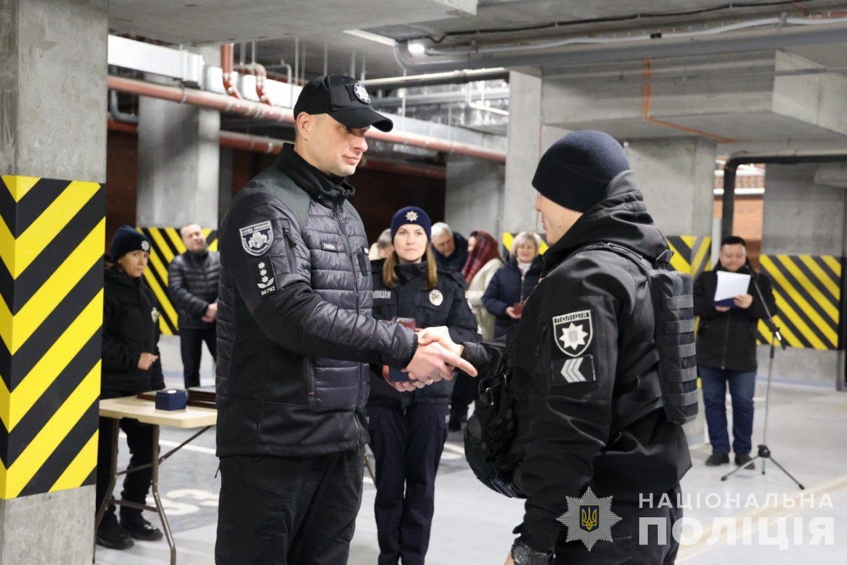 Поліція Дніпропетровщини охоронятиме публічну безпеку у новорічну ніч (відео) 1 Поліція Дніпропетровщини 4